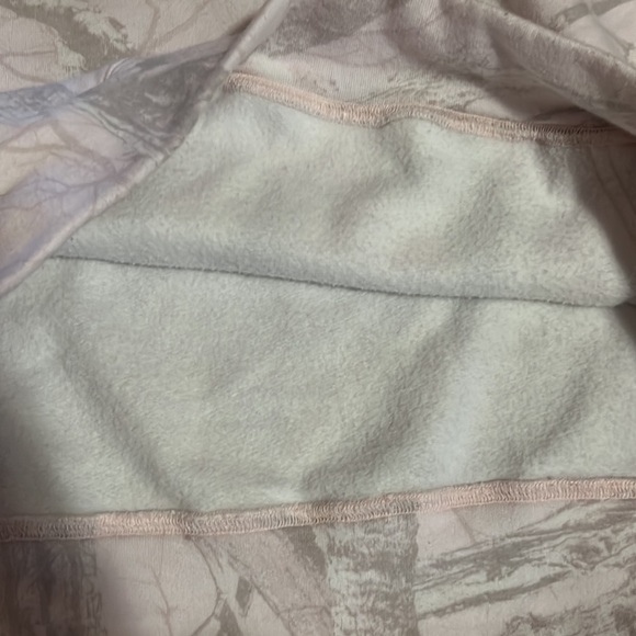 Hollister Feel Good Oversized Pink Camo Hoodie - Picture 8 of 8